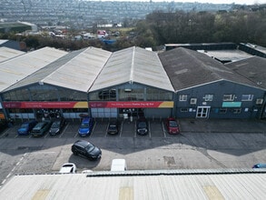 Carmarthen Rd, Swansea to rent Building Photo- Image 1 of 2