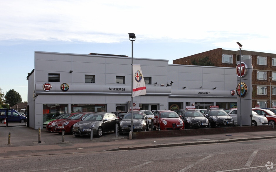 132 Park View Rd, Welling to rent - Primary Photo - Image 1 of 2