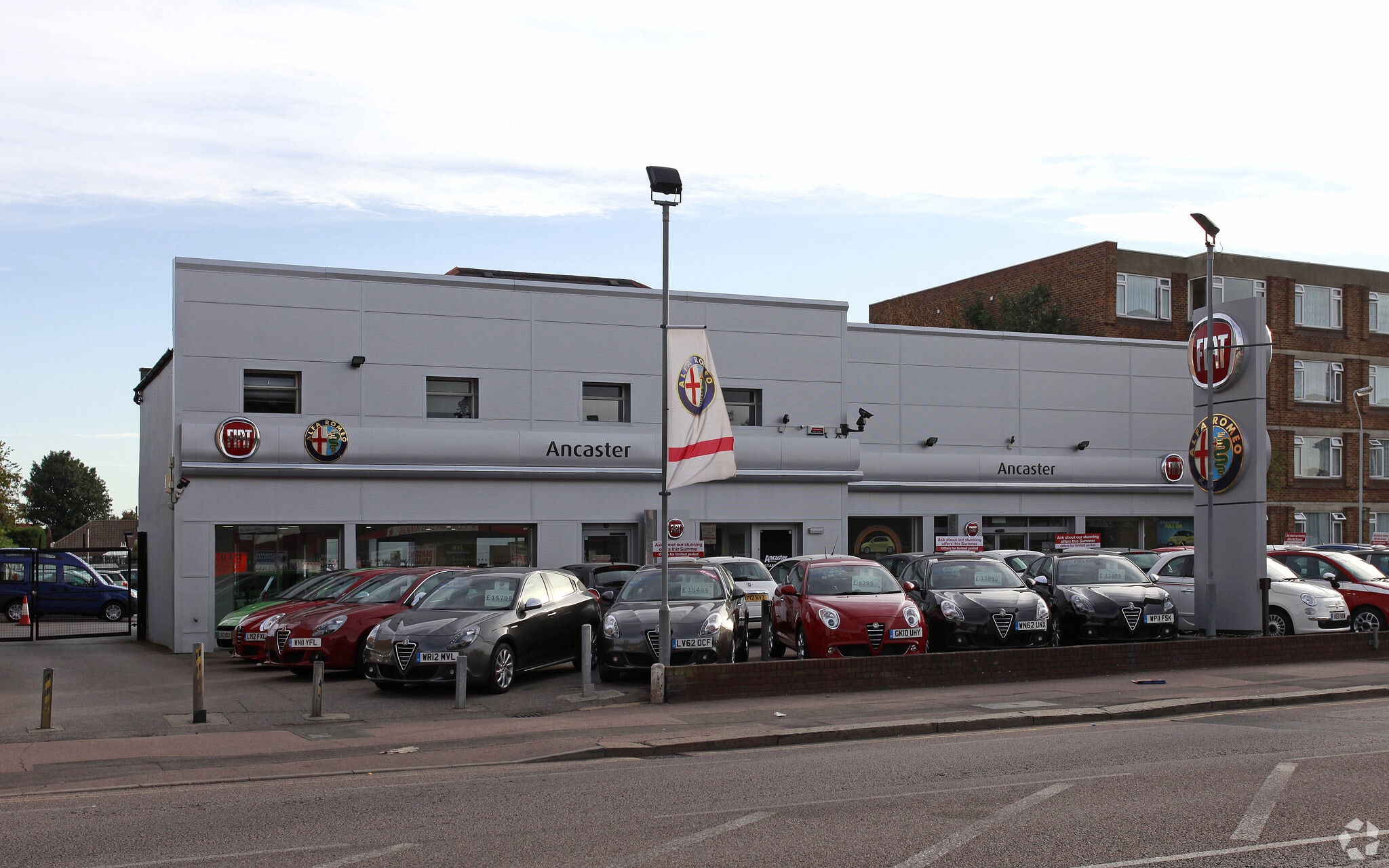 132 Park View Rd, Welling to rent Primary Photo- Image 1 of 3