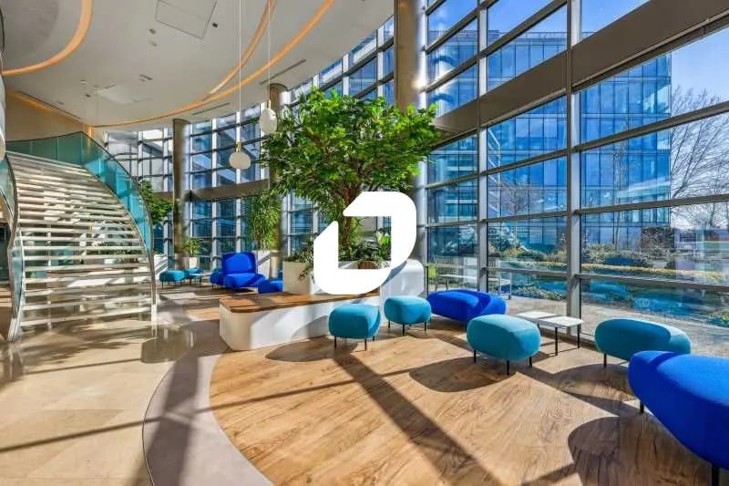 23-25 Rue De Villeneuve, Rungis to rent - Lobby - Image 1 of 7