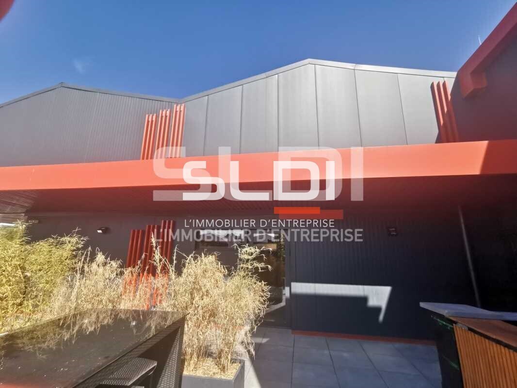 Retail in Bourgoin-Jallieu to rent Building Photo- Image 1 of 7