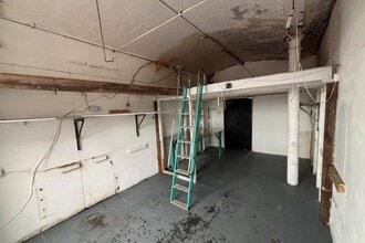 Pollard St E, Manchester to rent Interior Photo- Image 1 of 2