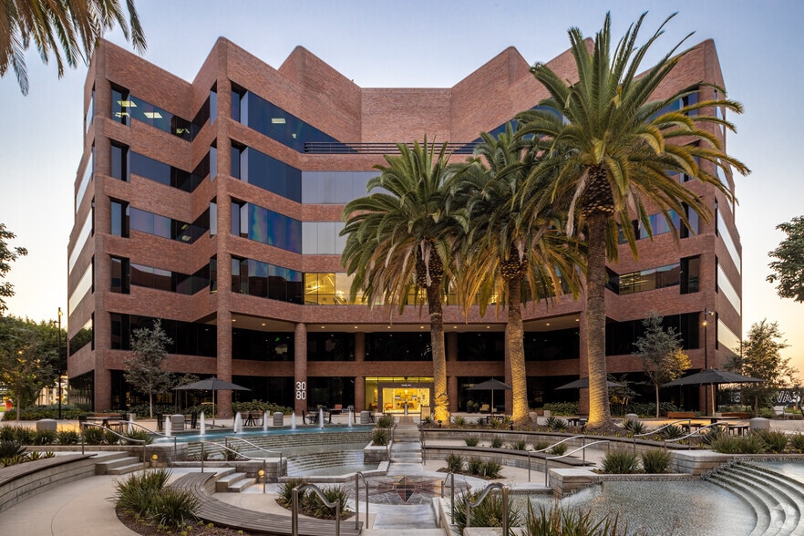 3070 Bristol St, Costa Mesa, CA to rent - Building Photo - Image 2 of 40