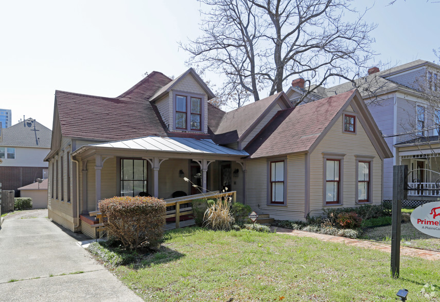 2616 Thomas Ave, Dallas, TX for sale - Building Photo - Image 1 of 1