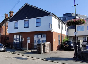 9 Station Rd, Stansted for rent Building Photo- Image 1 of 3