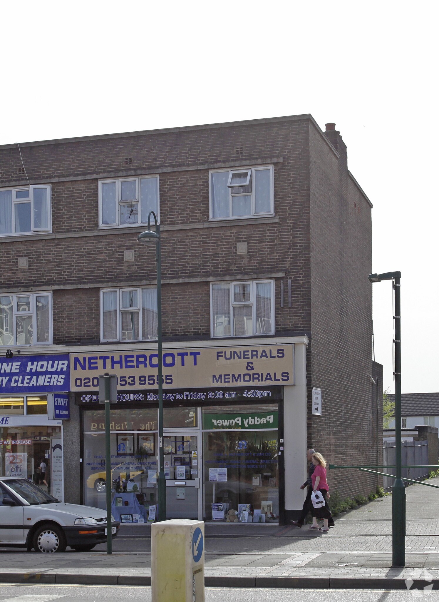98 Shenley Rd, Borehamwood for sale Primary Photo- Image 1 of 1