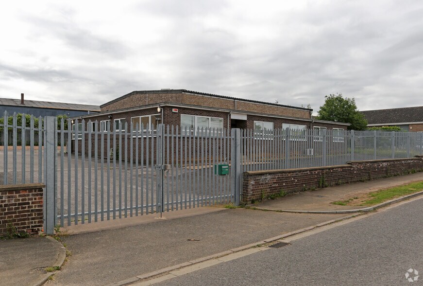 4 Ruston Rd, Grantham for sale - Primary Photo - Image 1 of 1