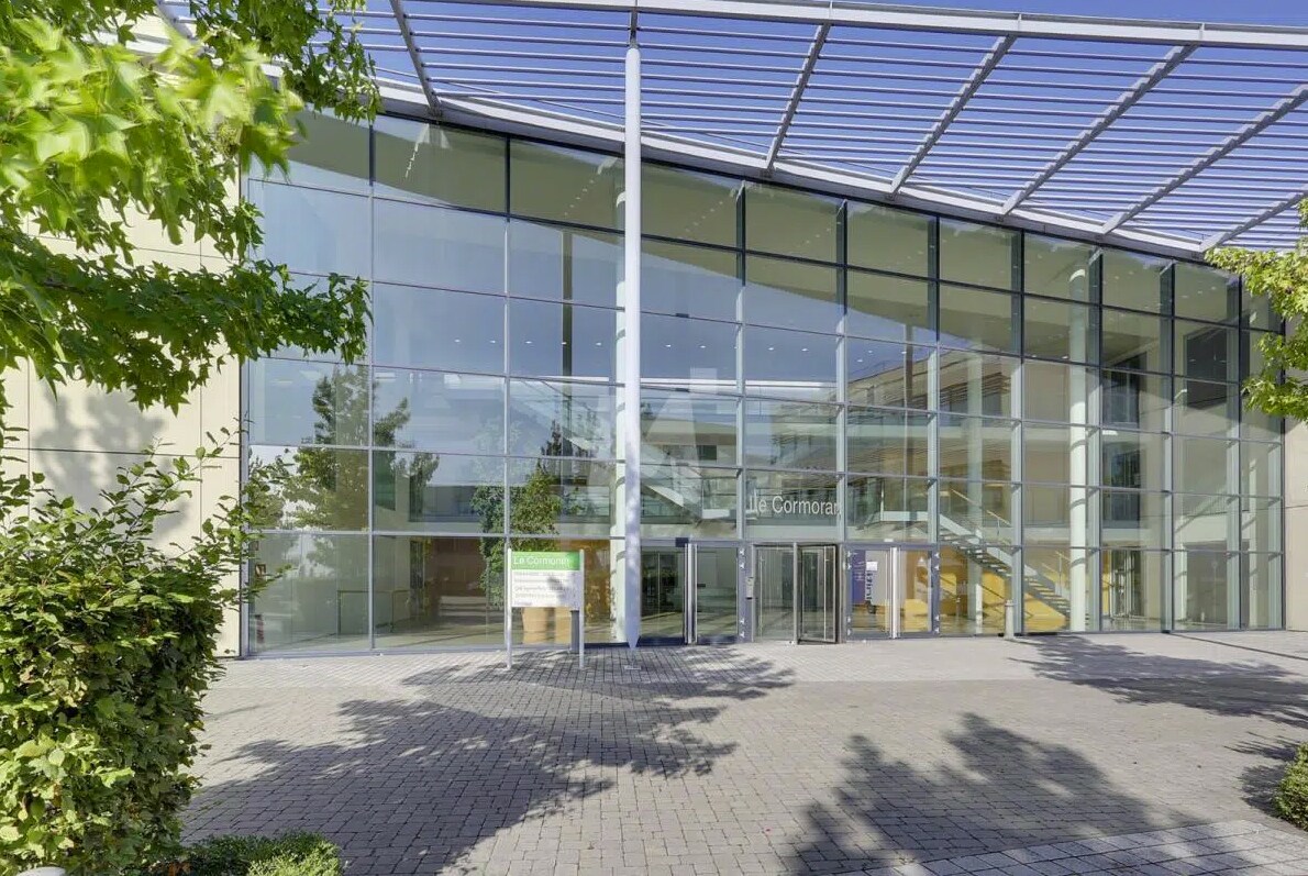 Office in Chilly-Mazarin to rent Building Photo- Image 1 of 3
