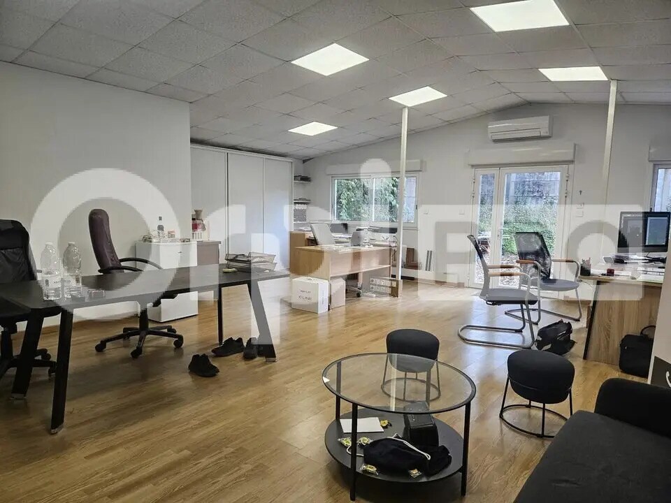 Vente Local d'activités 288 m² - Photo 1