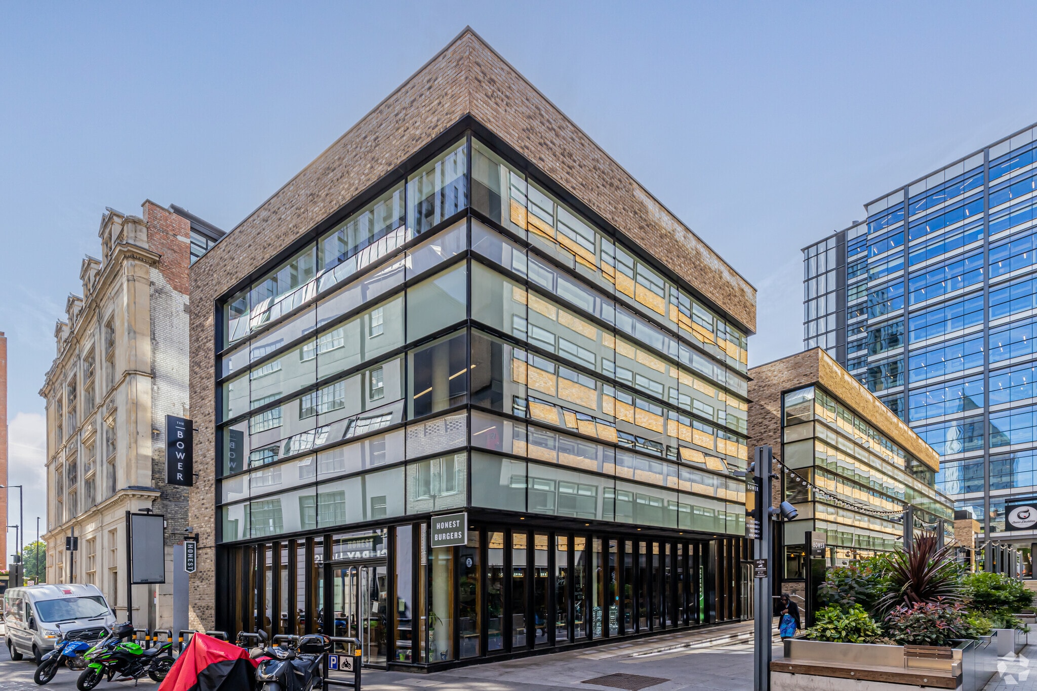 Old St, London to rent Building Photo- Image 1 of 7
