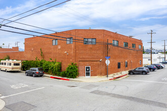 1757 Stanford St, Santa Monica, CA for rent Building Photo- Image 1 of 15