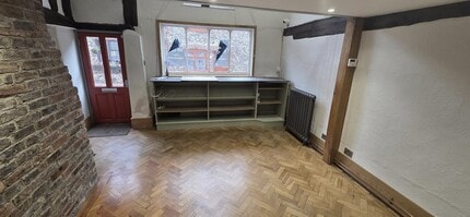 3 High St, Alfriston to rent Interior Photo- Image 2 of 4