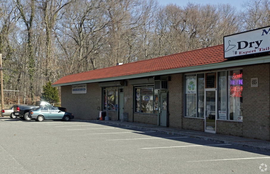 61-65 Smithtown Blvd, Smithtown, NY for sale - Building Photo - Image 3 of 4