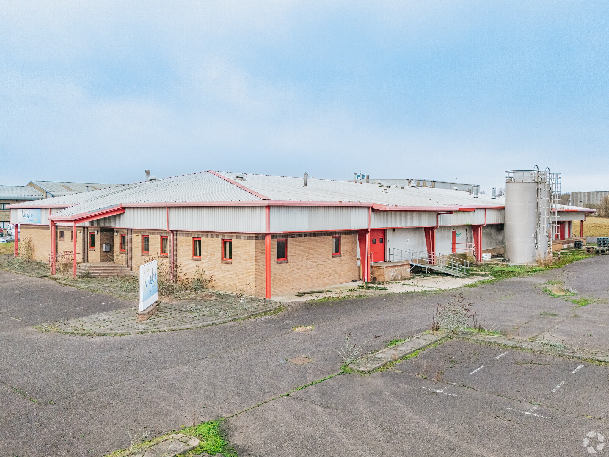 Merchant Pl, Kirkcaldy to rent Primary Photo- Image 1 of 4