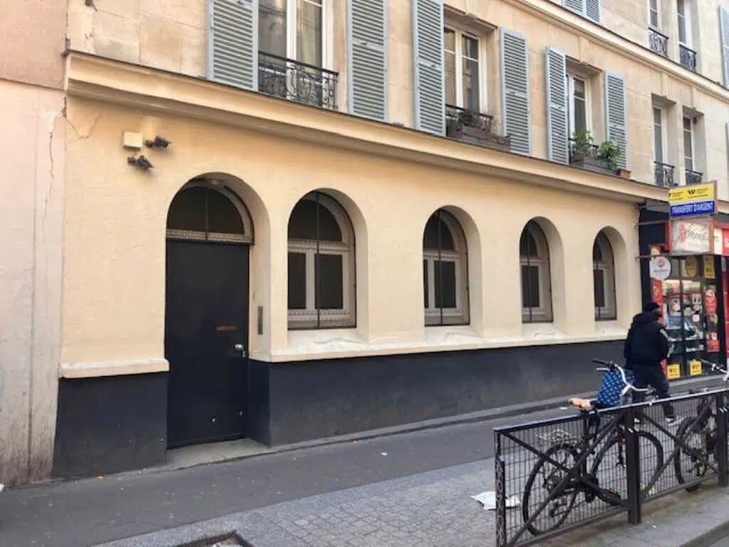 Location Commerce 135 m² - Photo 1