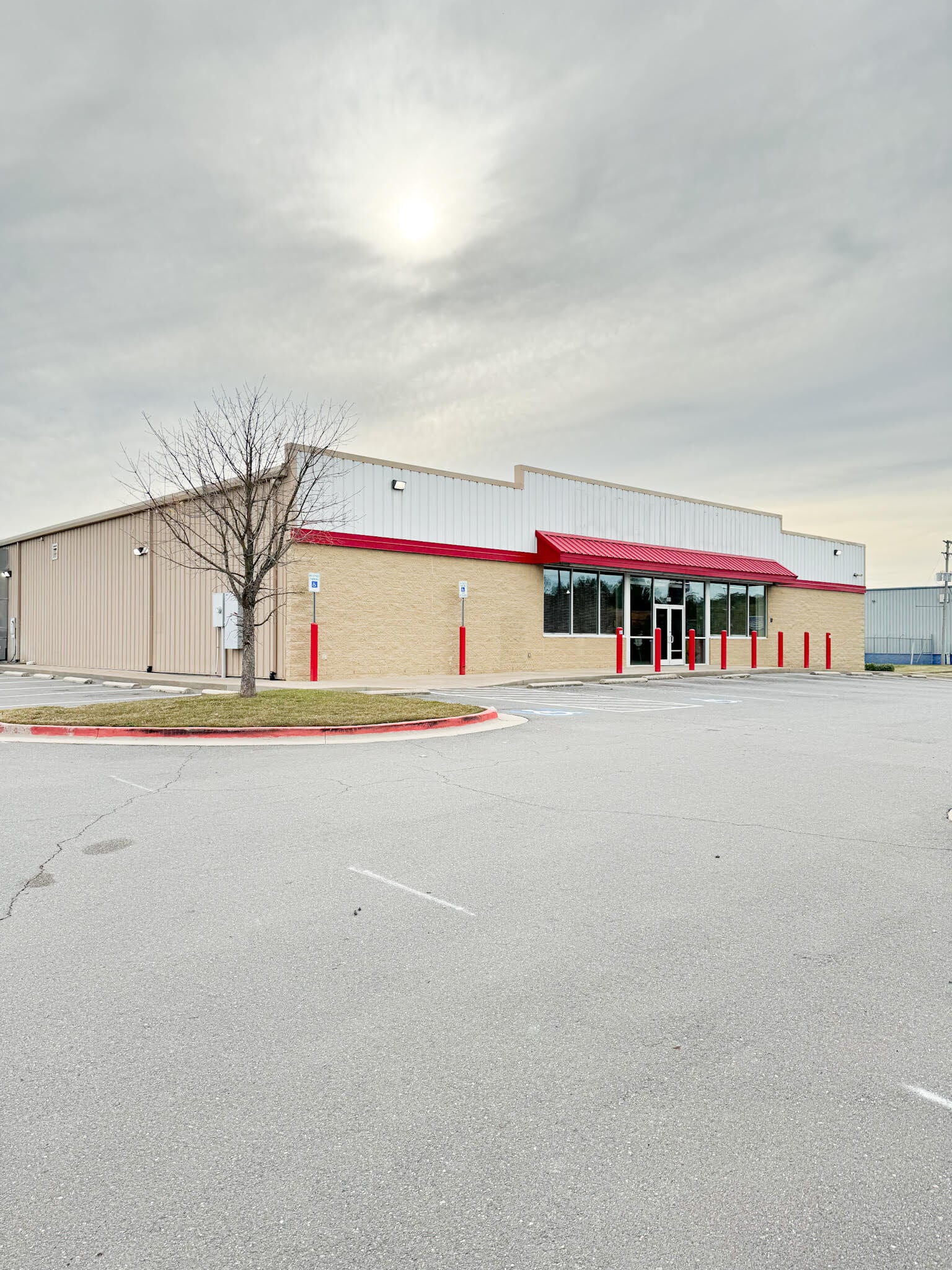 801 E Roosevelt Rd, Little Rock, AR to rent Building Photo- Image 1 of 5