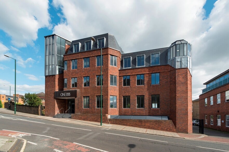 1 Park Rd, Teddington to rent - Building Photo - Image 2 of 20