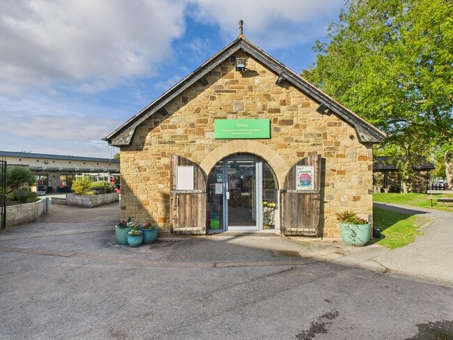 More details for Coast Rd, Holywell - Retail to Rent