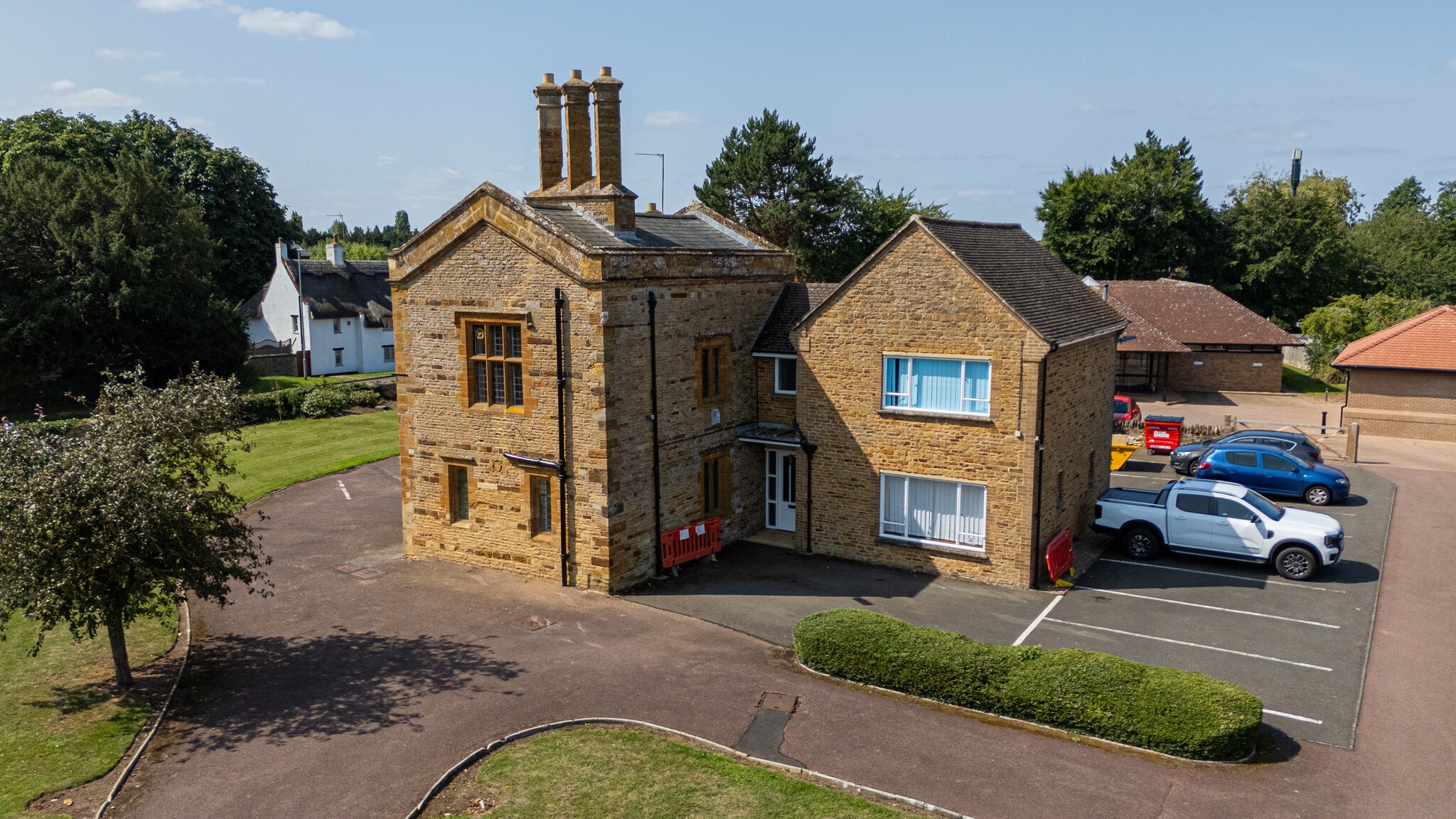 Orchard Hl, Northampton for sale Primary Photo- Image 1 of 1