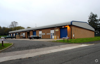 Balderstone Clos, Burnley for rent Building Photo- Image 1 of 3