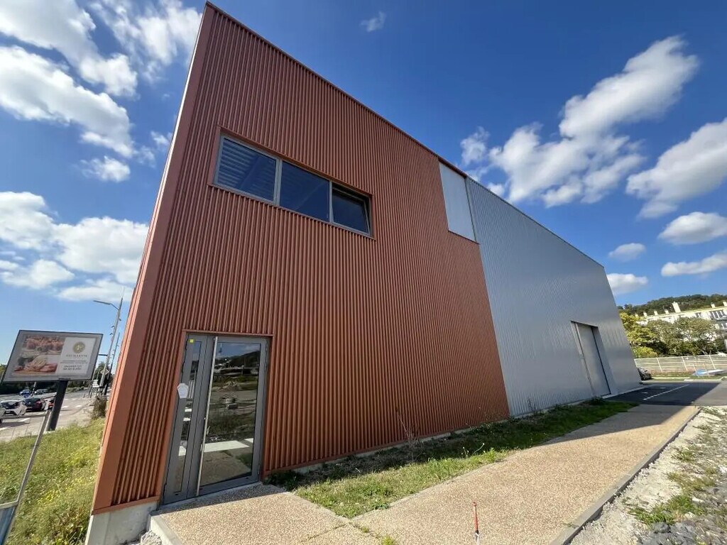 Vente Entrepôt 769 m² - Photo 1