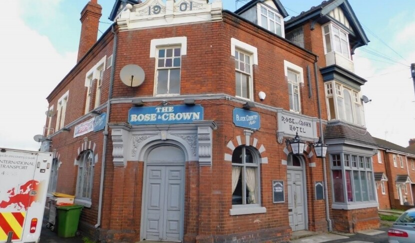 55 Old Birchills, Walsall for sale Primary Photo- Image 1 of 1