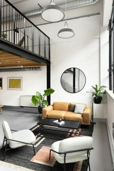 Bentley Rd, London to rent - Building Photo - Image 3 of 12