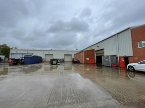 Centurion Ct, Leyland to rent Building Photo- Image 1 of 8