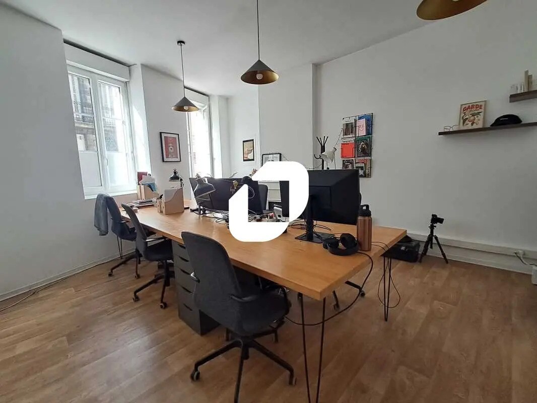 Office in Bordeaux to rent Interior Photo- Image 1 of 9