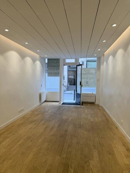 Retail in Paris for sale - Interior Photo - Image 2 of 6