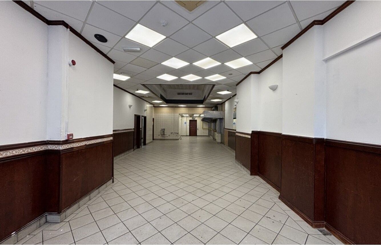 60 West St, Brighton to rent Interior Photo- Image 1 of 4