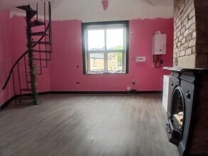 12 Moor Ln, Burnley to rent Interior Photo- Image 2 of 4
