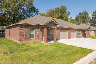 404 W Matthews St, Brookland, AR for sale Primary Photo- Image 1 of 43