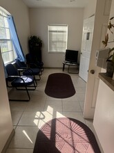 3250-3258 Cove Bend Dr, Lutz, FL for rent Lobby- Image 2 of 10