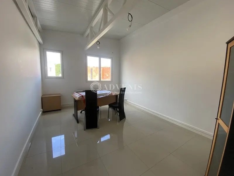 Location Bureaux 20 m² - Photo 1