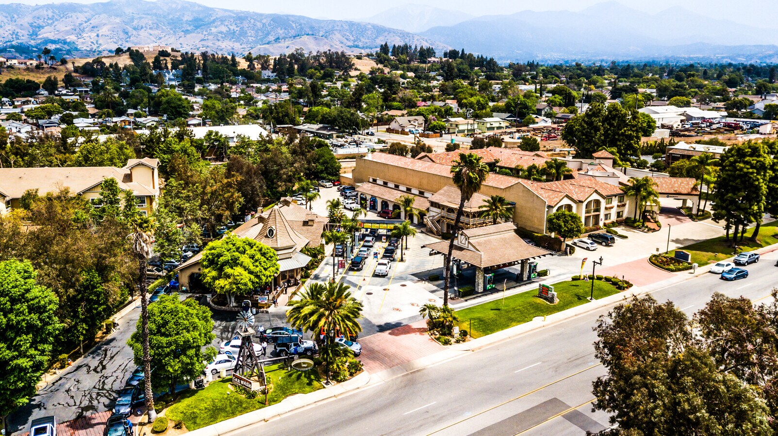 555 W Bonita Ave, San Dimas 91773 Bonita Country Car Wash UK