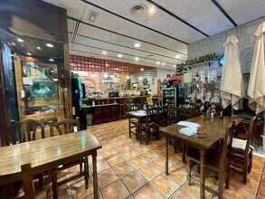 Retail in Cornellà de Llobregat, Barcelona to rent Interior Photo- Image 1 of 5