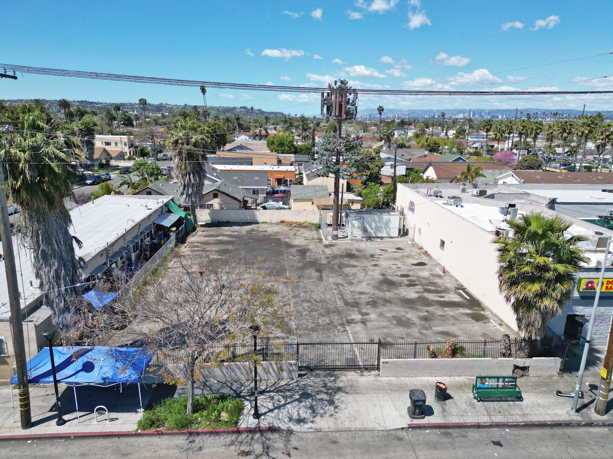 3787 S Western Ave, Los Angeles, CA to rent Primary Photo- Image 1 of 4