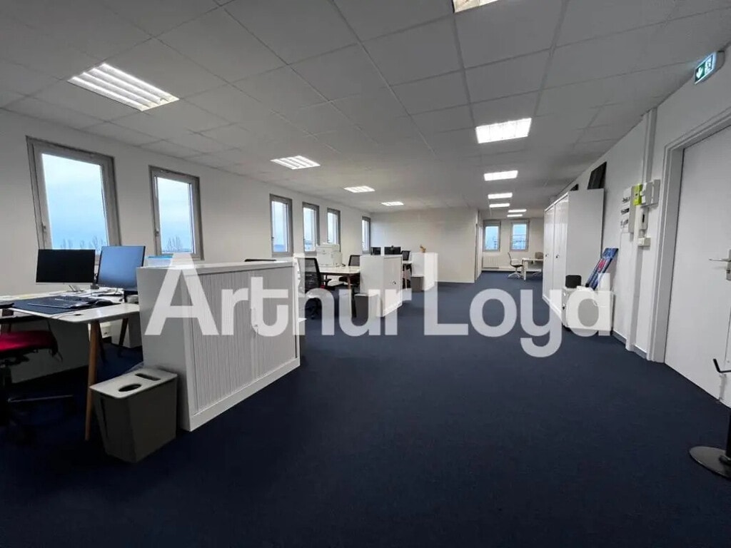 Location Bureaux 116 m² - Photo 1
