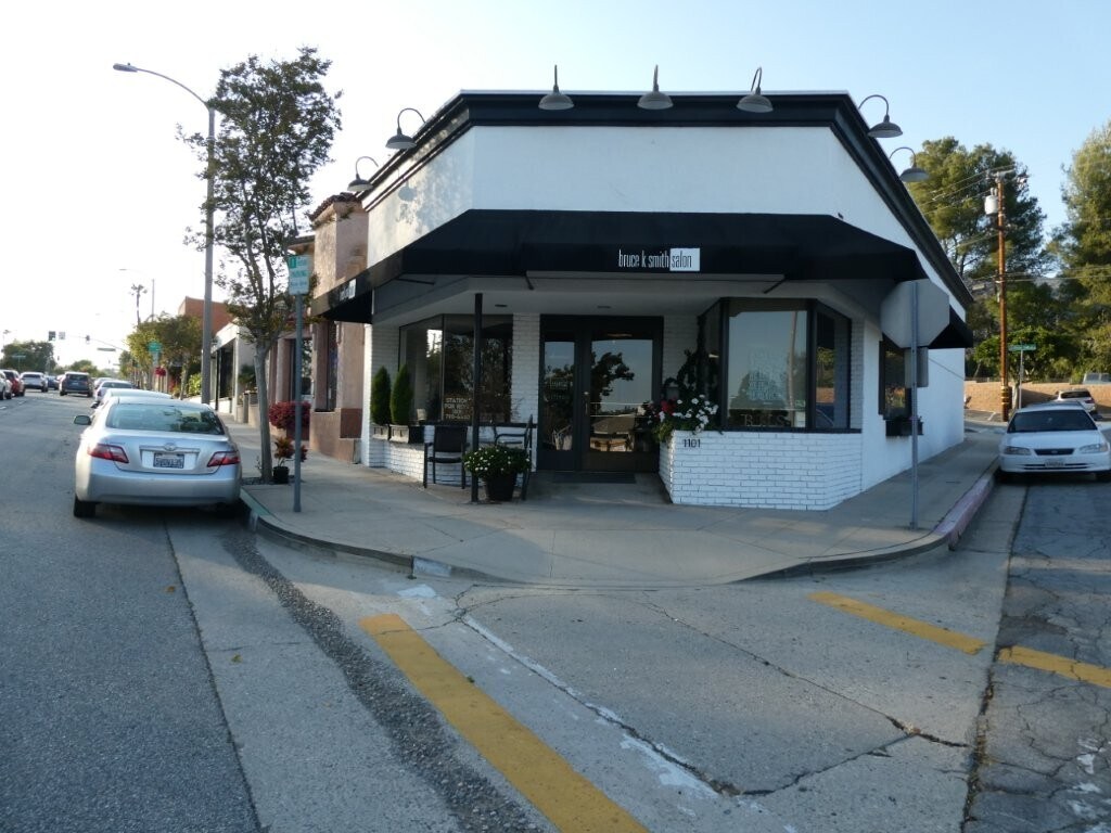 1101 Foothill Blvd, La Cañada Flintridge, CA for sale Building Photo- Image 1 of 1