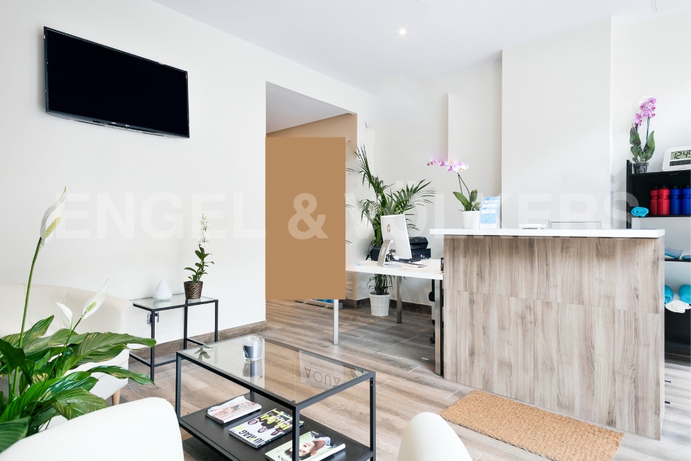 Retail in Barcelona, Barcelona to rent Interior Photo- Image 1 of 8