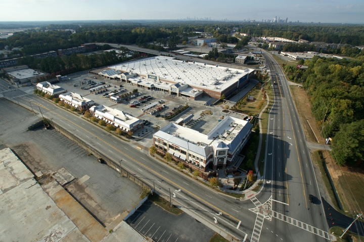 Peachtree Industrial Blvd, Chamblee, GA for rent - Building Photo - Image 2 of 9