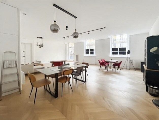 Office in Paris for sale - Building Photo - Image 2 of 5