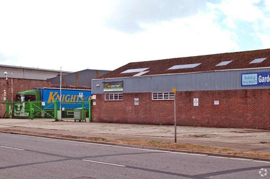 Terminus Rd, Chichester for sale - Primary Photo - Image 1 of 1