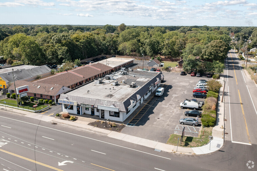 554 Medford Ave, Patchogue, NY for rent - Aerial - Image 3 of 6