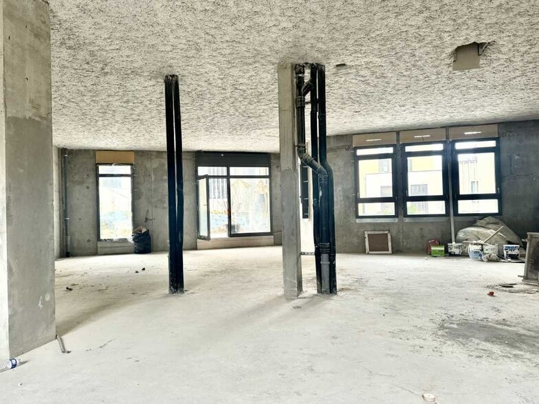 Office in Charly for sale - Interior Photo - Image 2 of 5