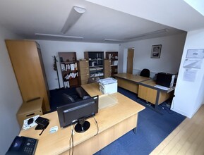 Shaw Ln, Barnsley to rent Interior Photo- Image 2 of 4