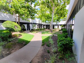 6846 S Canton Ave, Tulsa, OK for rent Building Photo- Image 2 of 8