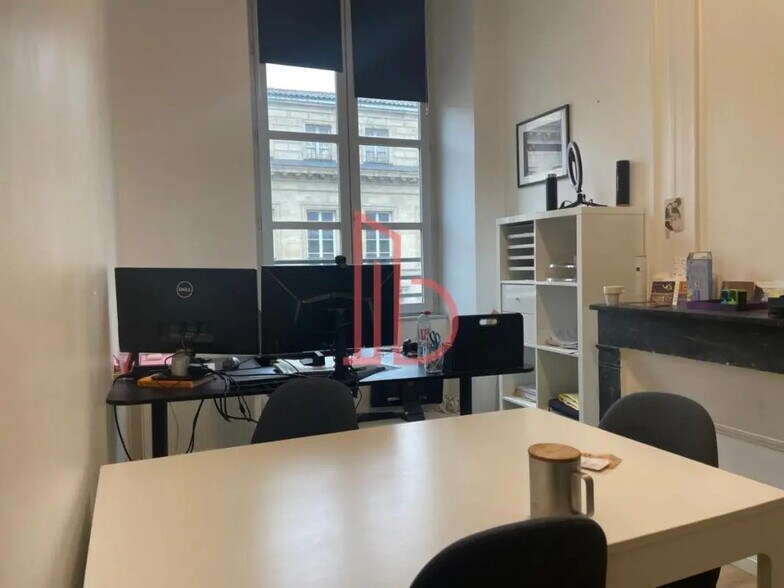 Office in Bordeaux to rent - Interior Photo - Image 3 of 3