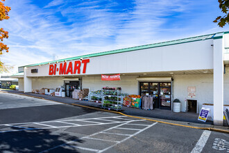 1811-1839 Molalla Ave, Oregon City, OR for rent Building Photo- Image 1 of 7